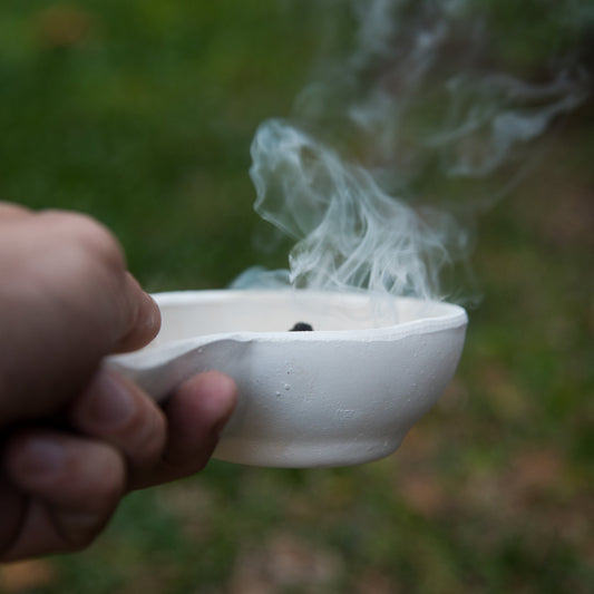 Limpieza energética para emprendedoras: cómo armonizar tu negocio